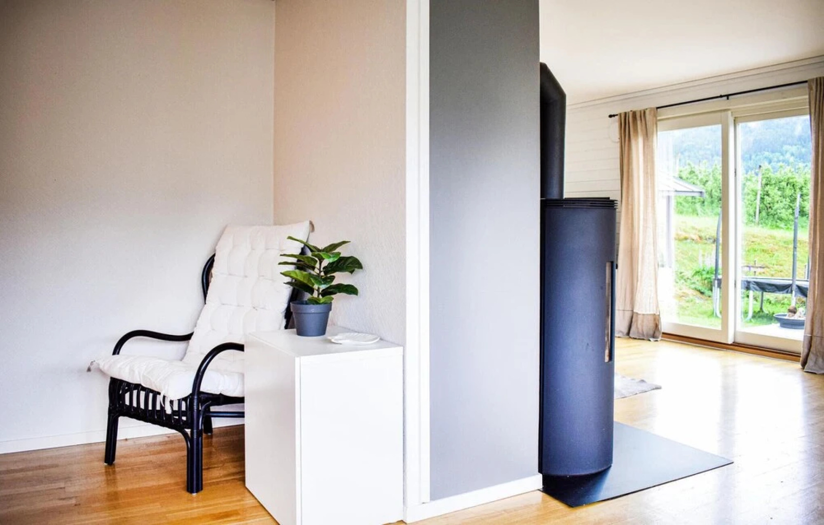 Beautiful Home in Ulvik With 4 Bedrooms and Wifi