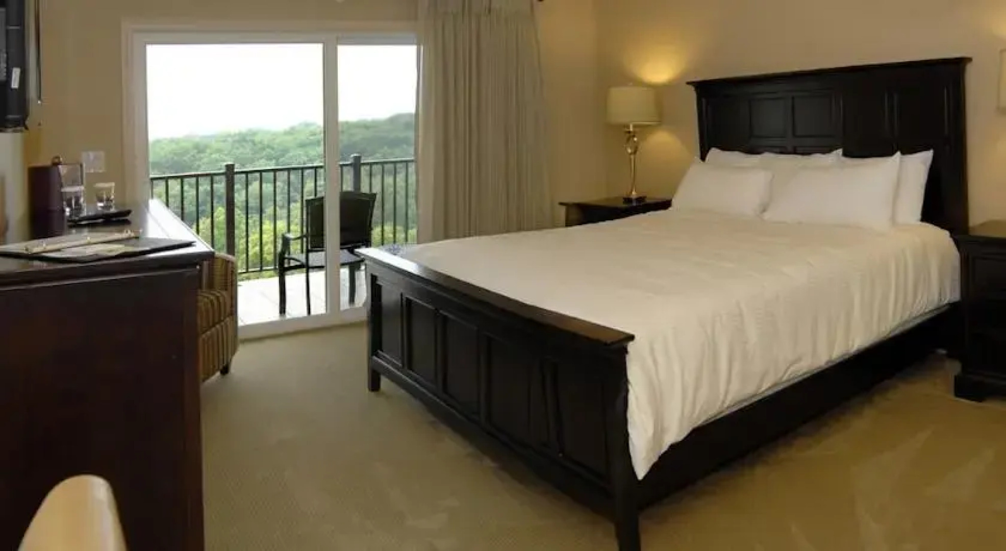 Avila Luxury Suites