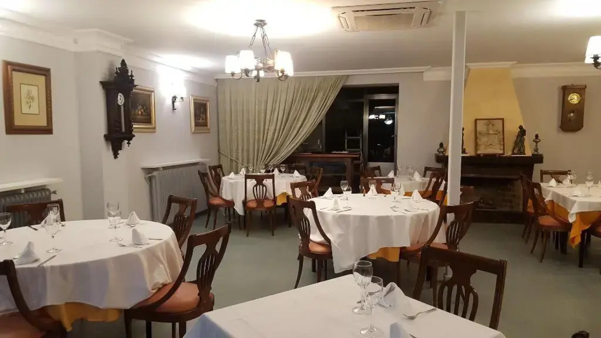 Hostal Restaurante Carolina