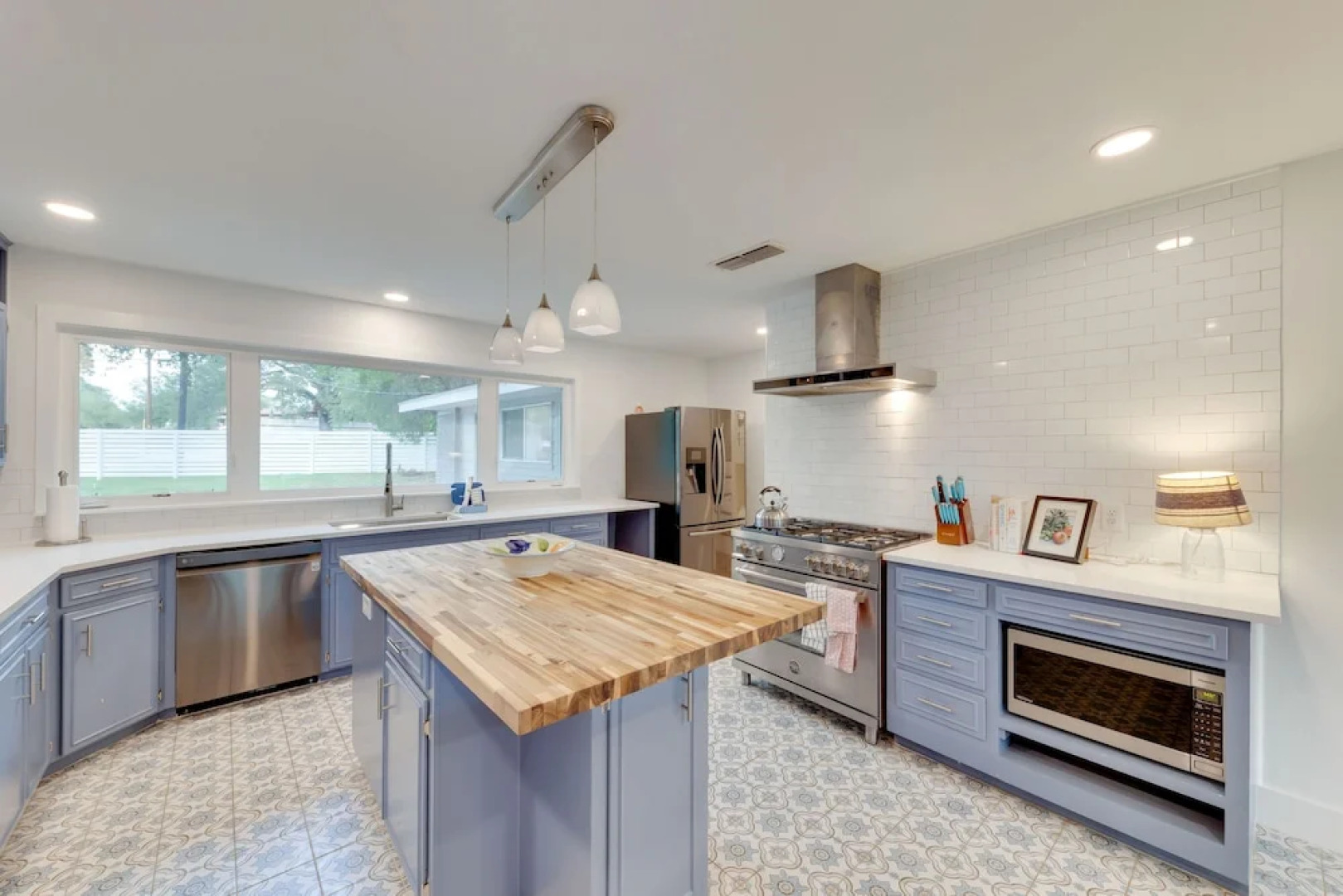 Beach House 2 on Lake LBJ - Sleeps 24