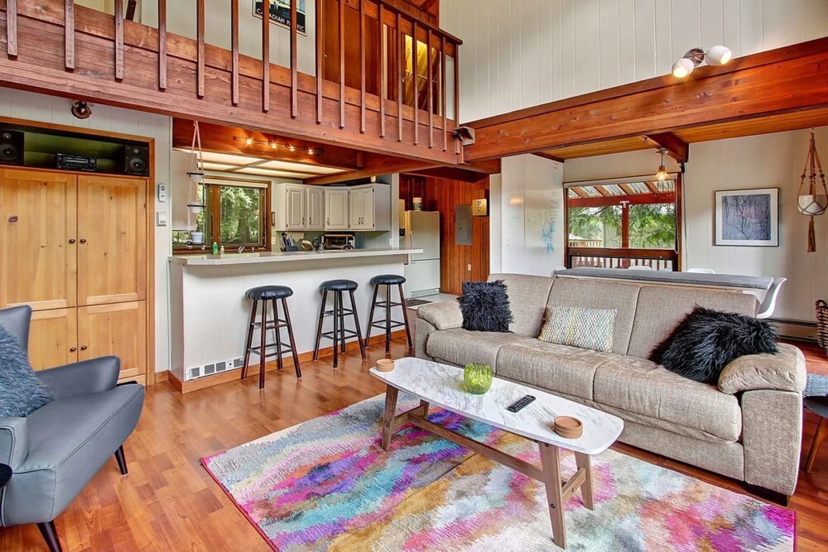 Fox Haven - Two Bedroom Cabin with Hot Tub