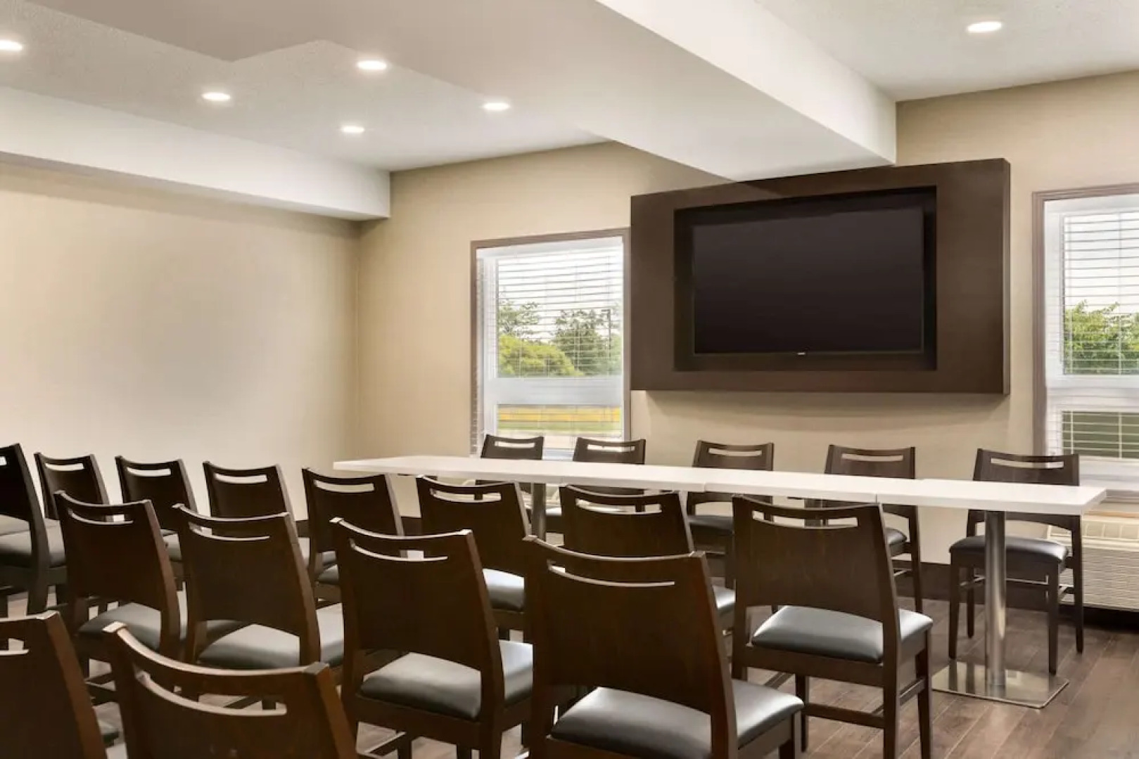 Super 8 Ajax/Toronto On