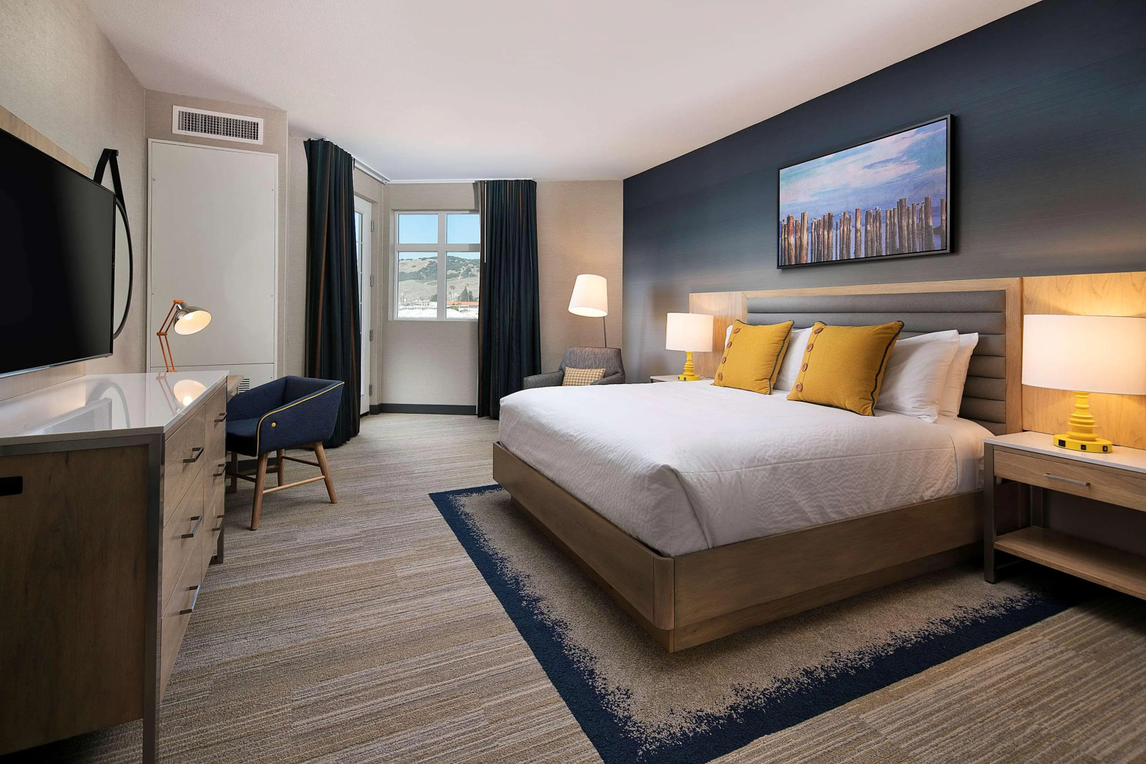 Inn at the Pier Pismo Beach, Curio Collection by Hilton