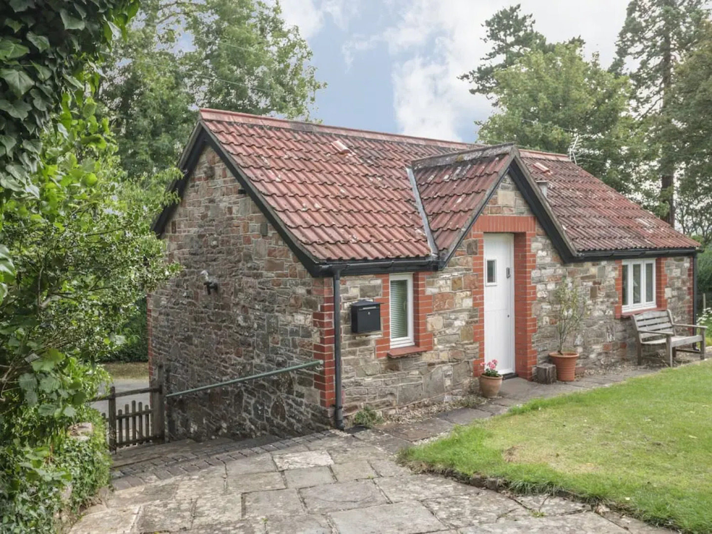 The Cottage at Woodmead