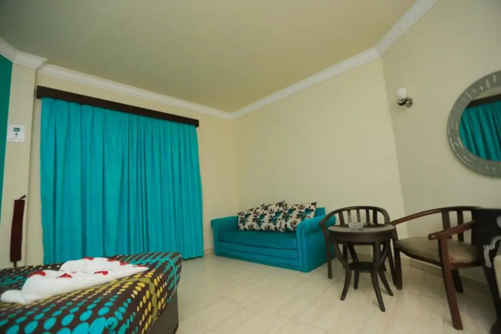 La Sirena Hotel Beach Resort