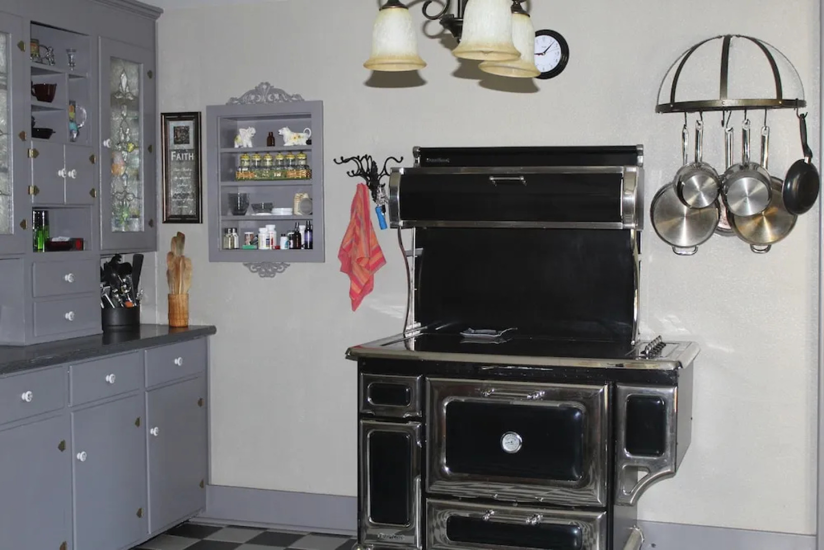 Nola's Onekama Hideout