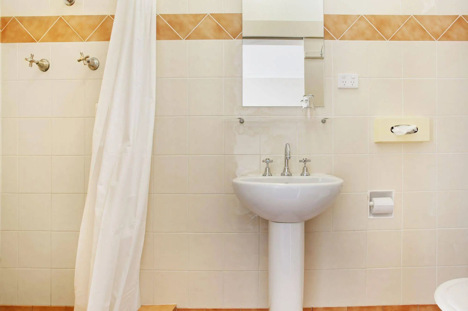 Gateshead Tavern Motel