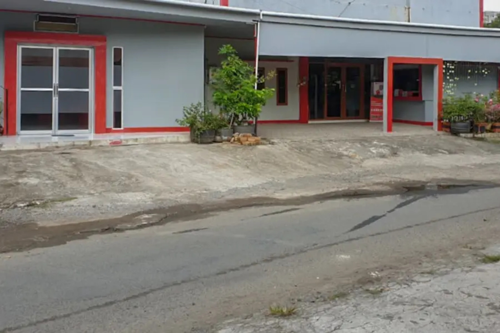 Formerly RedDoorz@ Hotel Yaki Mamuju