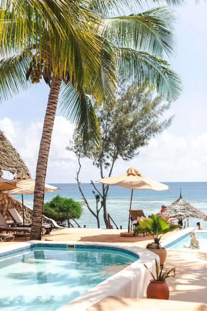 Sunshine Marine Lodge