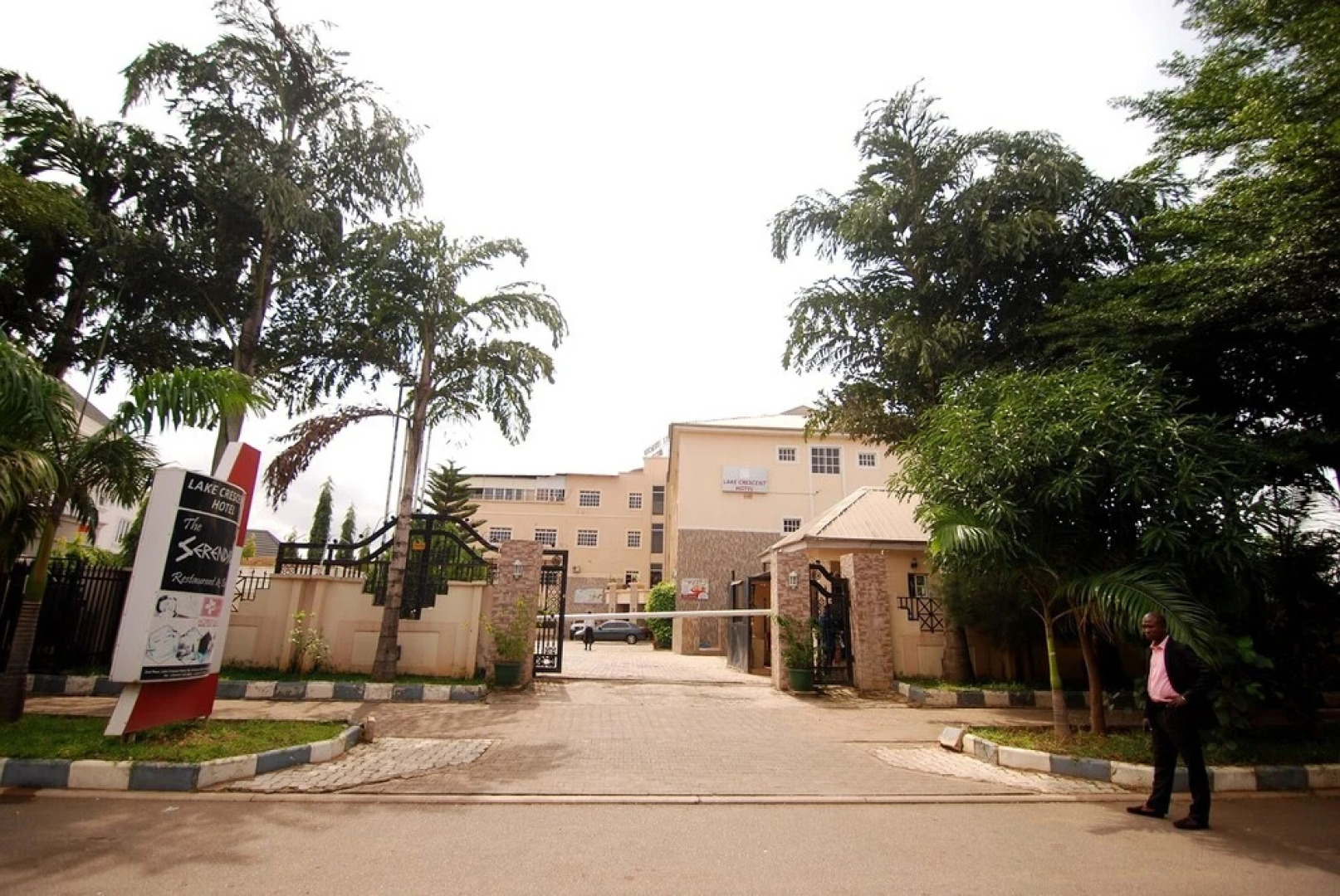 Lake Crescent Hotel & Suites