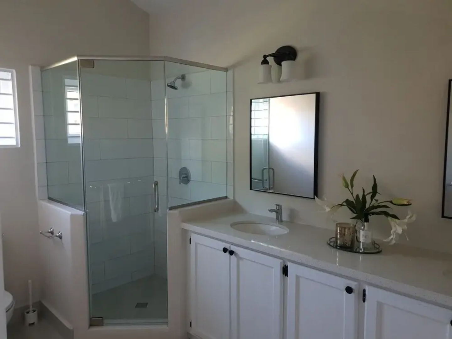 The Lane @ Rodney Bay is a newly renovated 3 bedroom house in the heart of Rodney Bay. 3 Home by RedAwning
