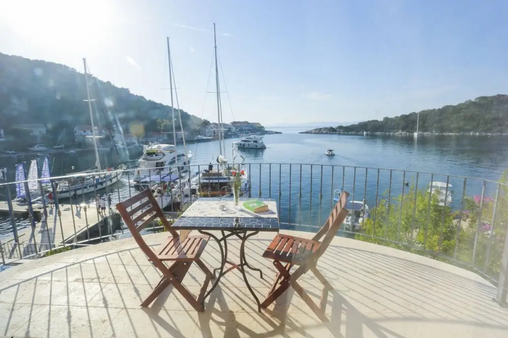 Guesthouse Augusta Insula