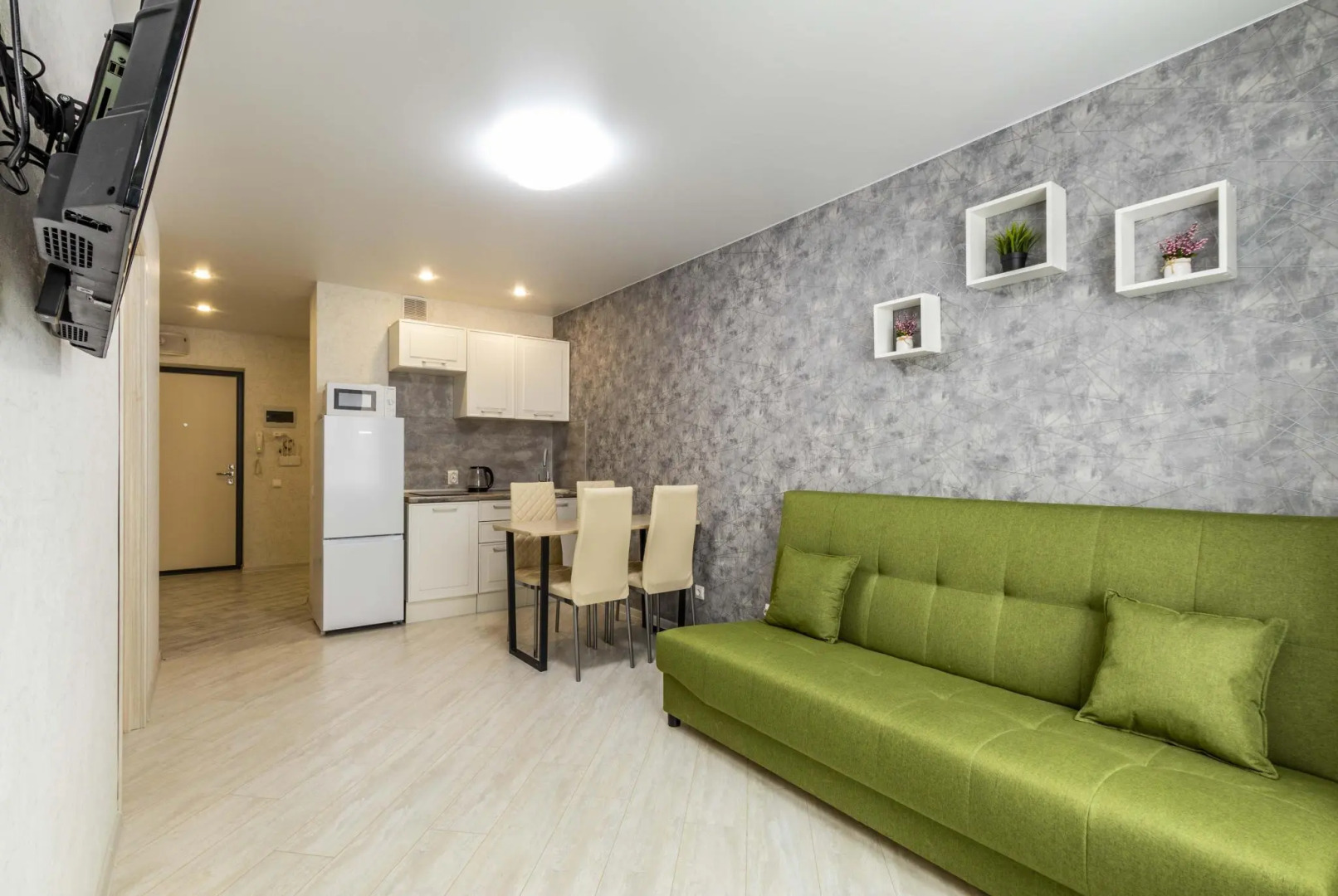 DreamHouse на Готвальда 24к4