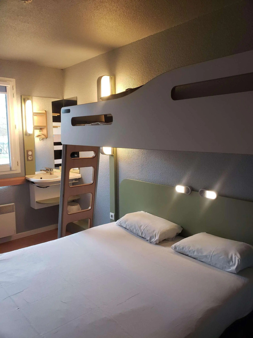 ibis budget Dommartin les Cuiseaux