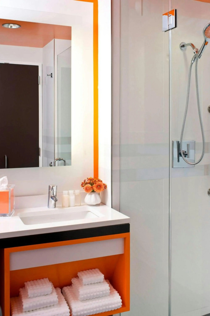 Courtyard by Marriott New York Manhattan / Central Park