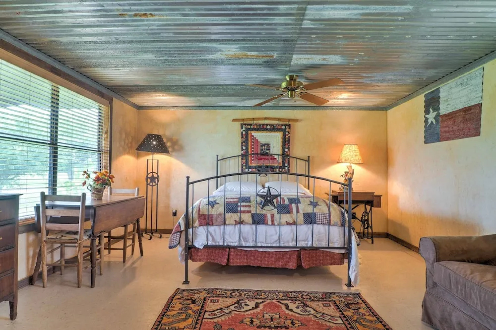 Charming Carmine Studio w/ Pond On 60-acre Farm!