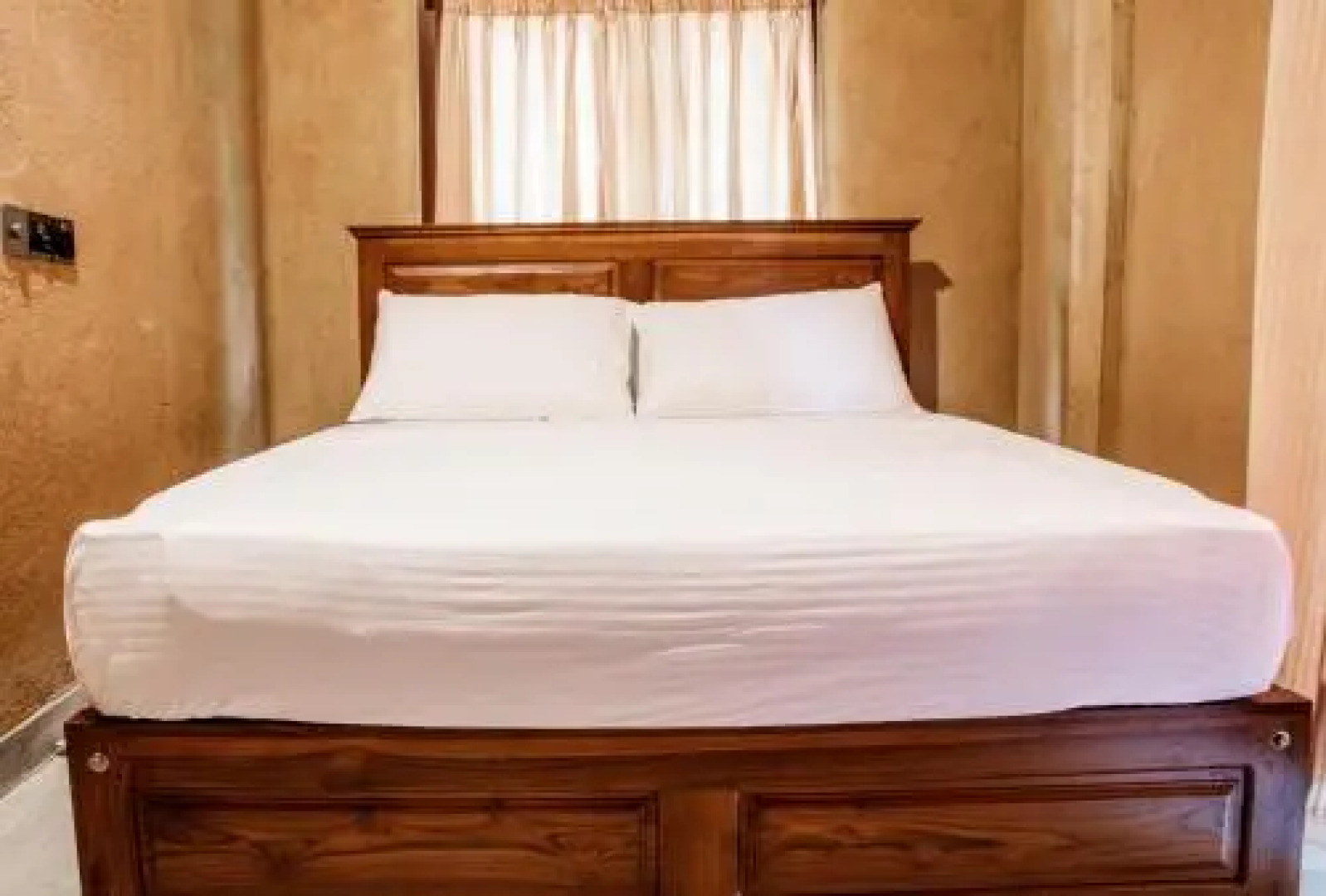 Manusath Holiday Inn
