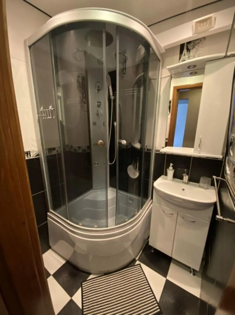 Желтый Нарцисс на улице Челюскинцев