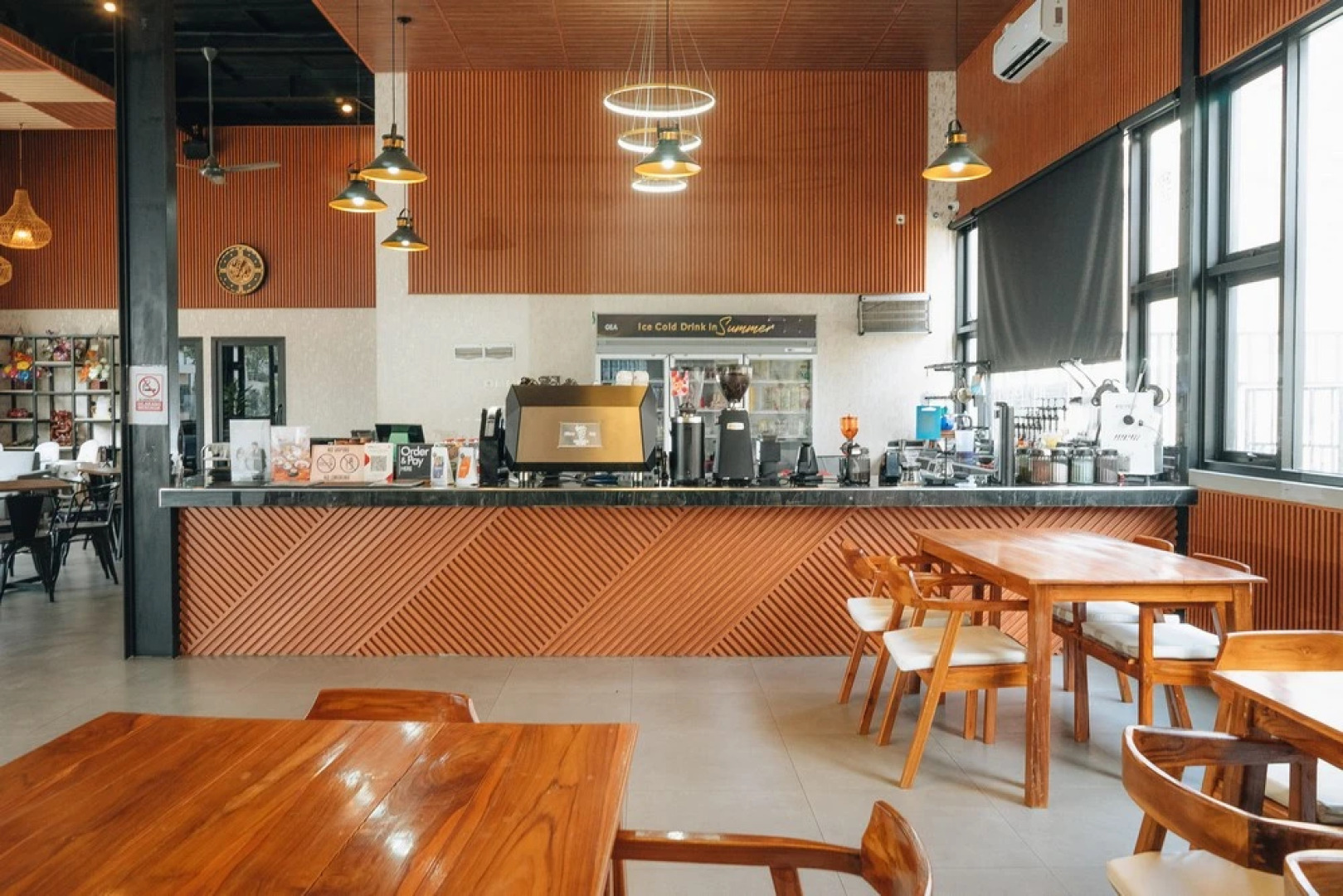 Sans WM Hotel Blitar