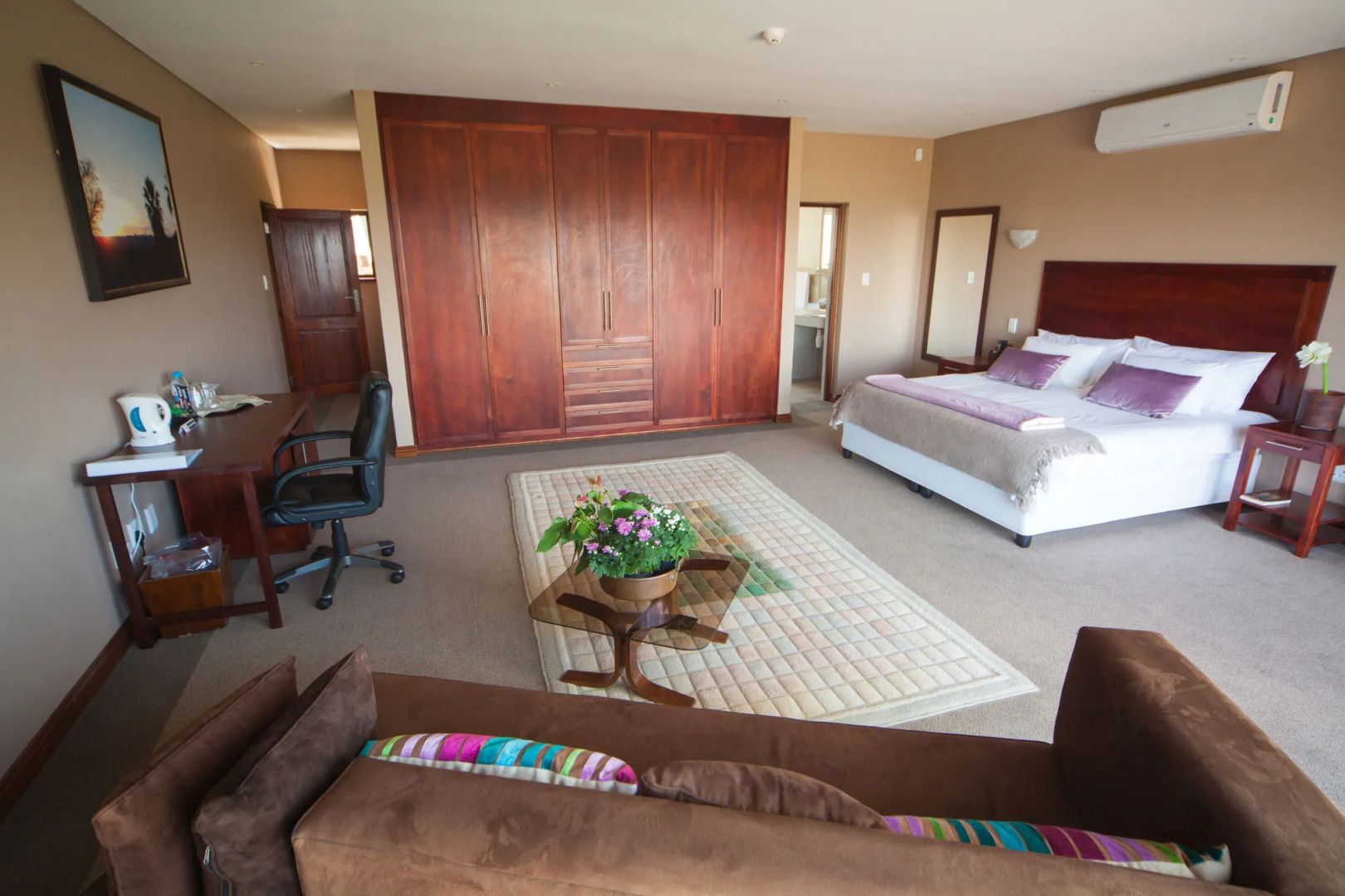 Over The Moon Guesthouse