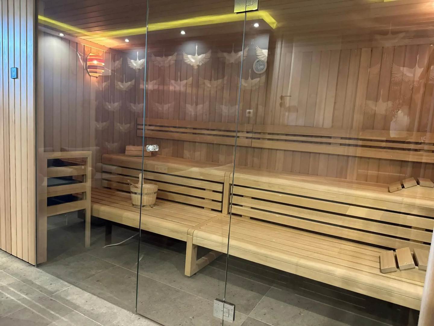 Goldmädchen 93 - Honeymoon Suite