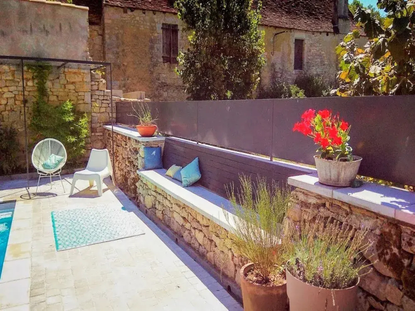 Stylish Renovated Villagehouse With Private Swimming Pool Garden and Lovely View