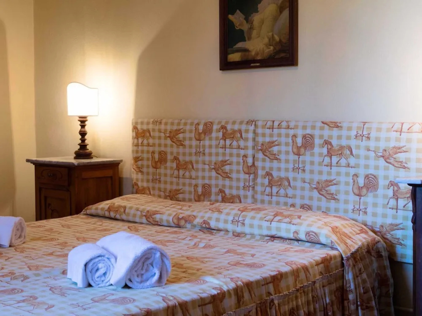 Vino, Views and Relaxing Stay