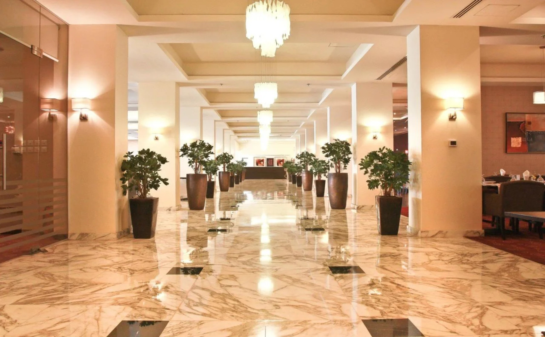 Grand Palace Hotel