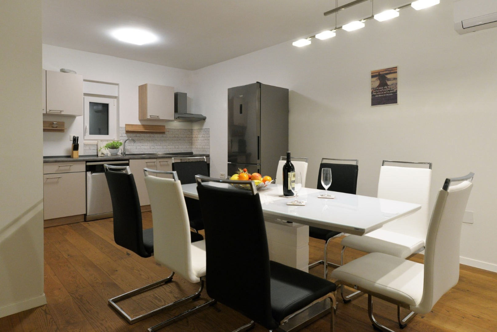 Apartment Nata - free parking A1 Murter, Island Murter