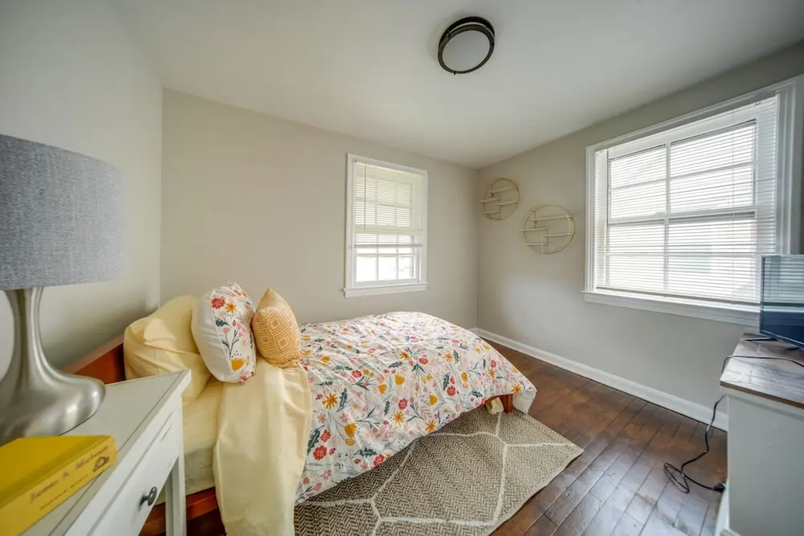 Vacation Rental Near Cleveland, Ohio: 6 Mi Away!