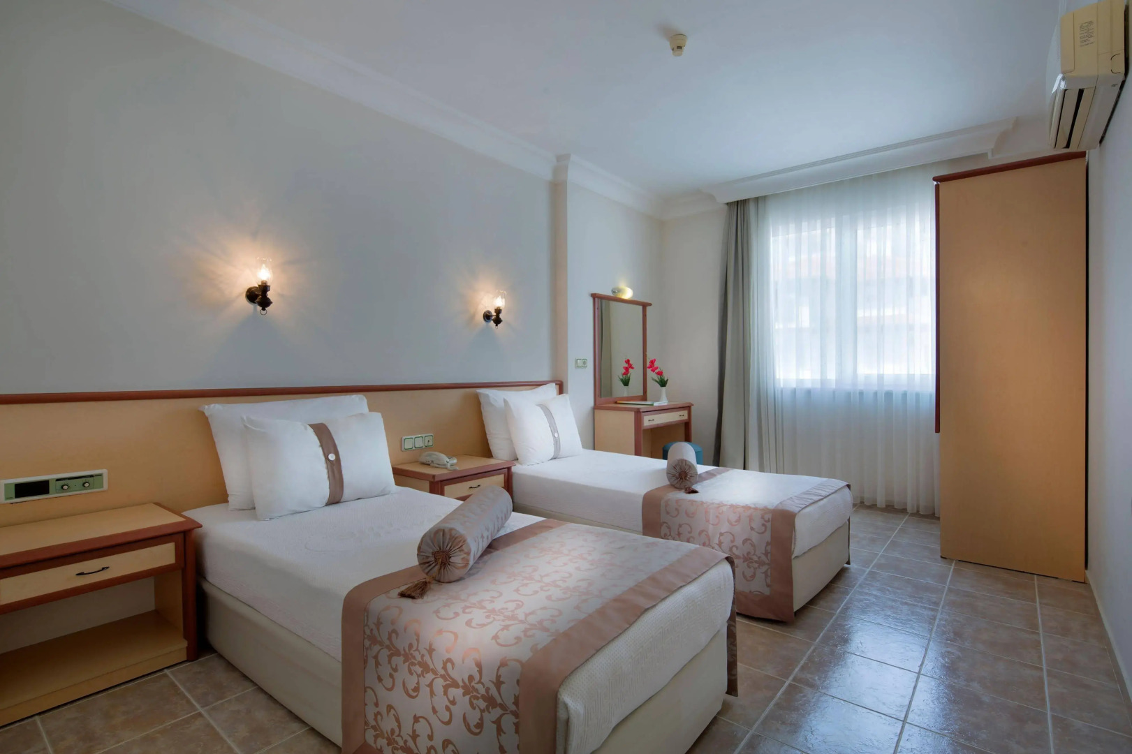 Villa Sunflower Hotel