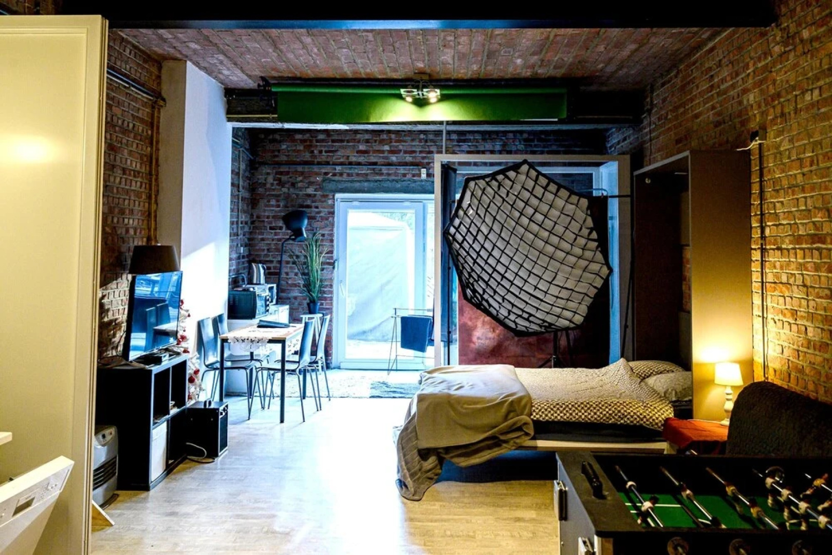 Studio in Jambes, Namur, With Pool Access, Enclosed Garden and Wifi