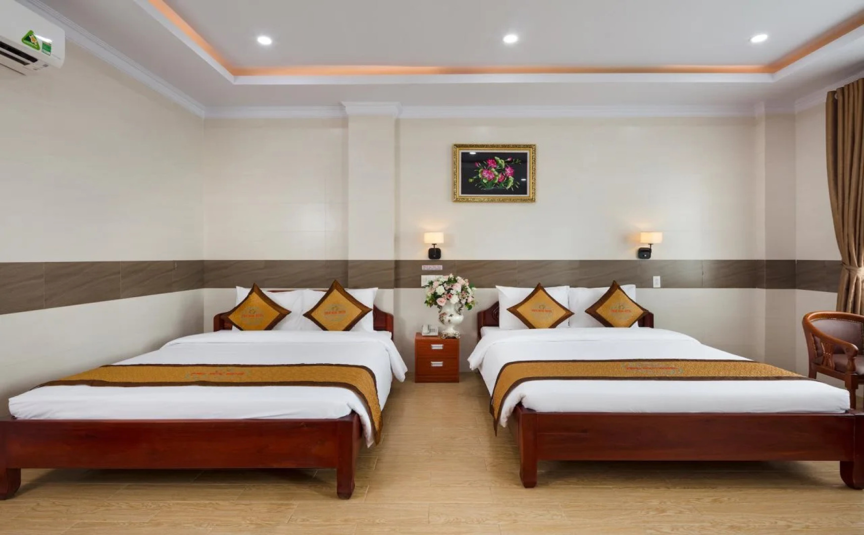 Phuc Ngoc Hotel