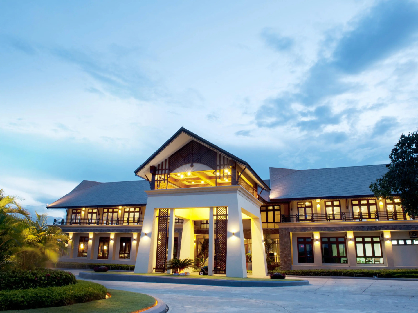 Emerald Palace Hotel