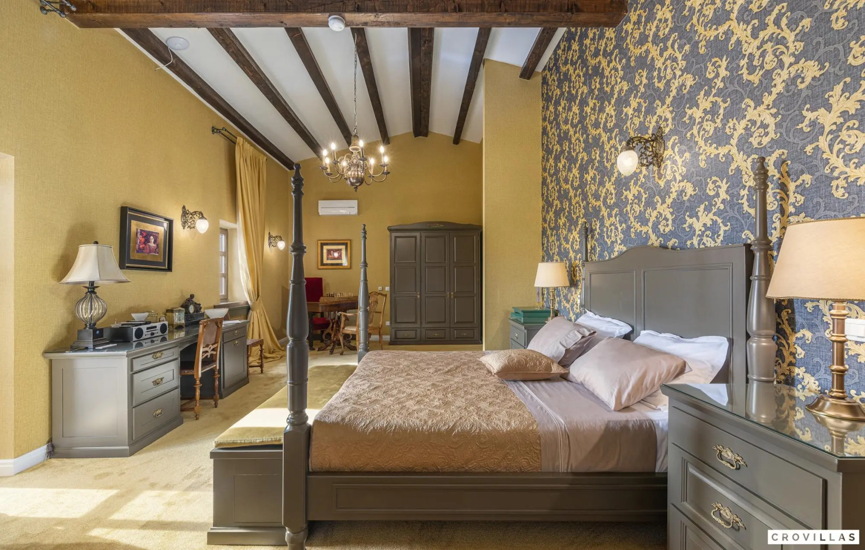 Carolus in Barat with 5 bedrooms and 5 bathrooms