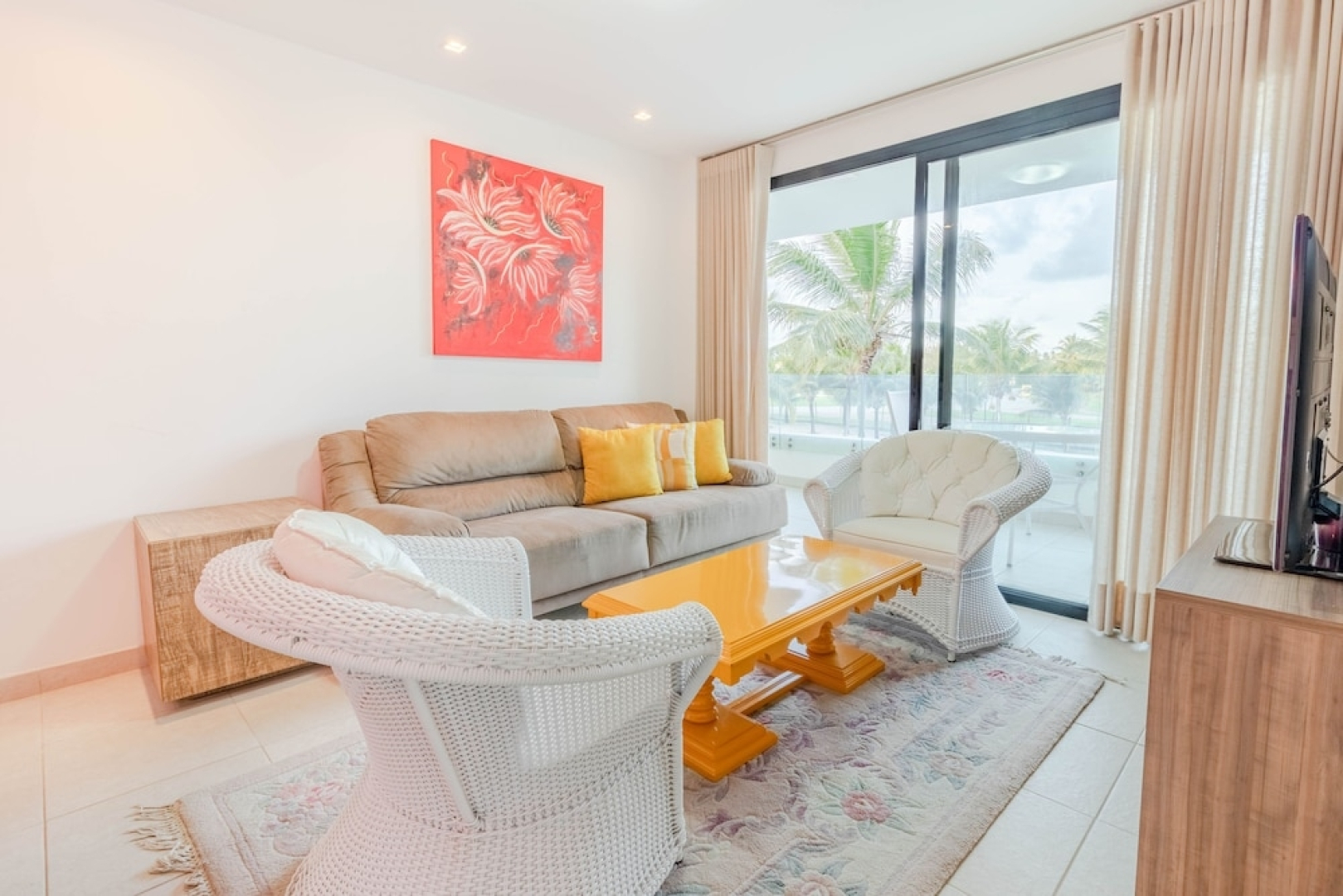 PF14 Great 2 Bedroom Apartment