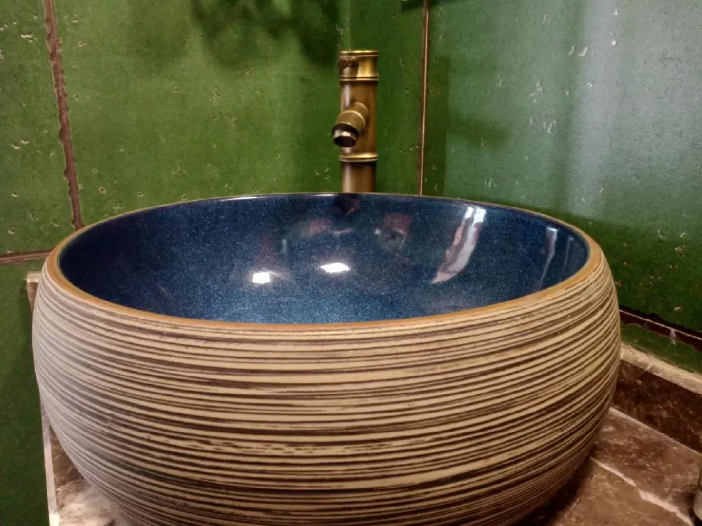 Yuanyang Flower and Horse Inn