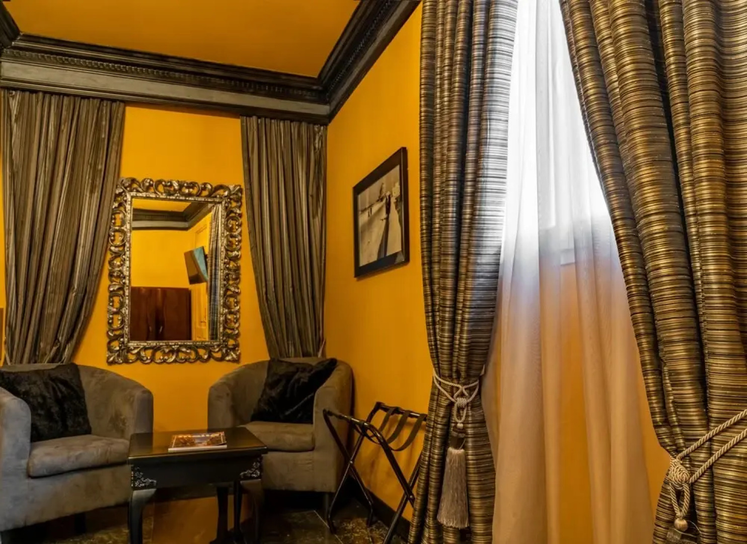 Julina Boutique Living