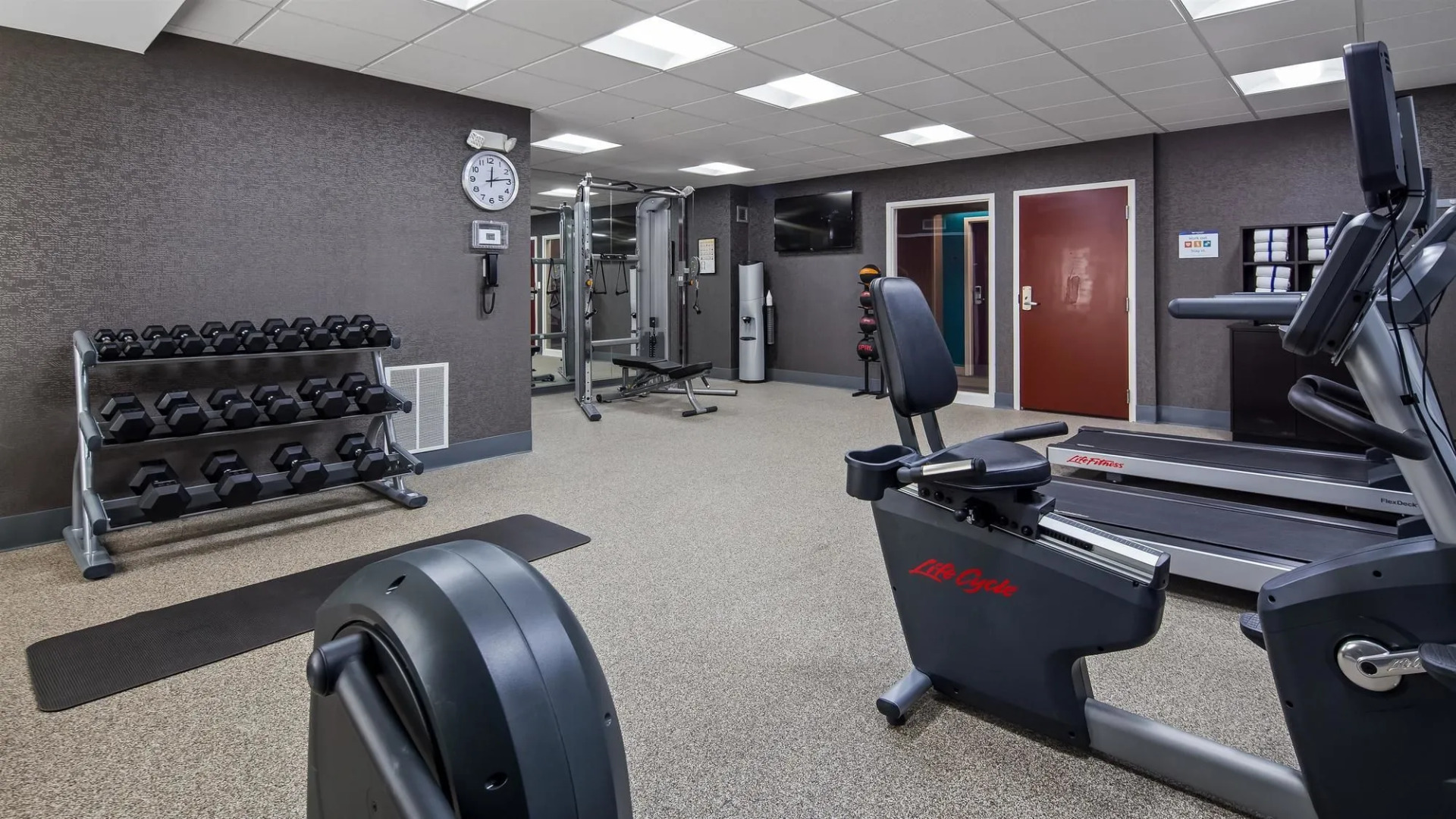 Holiday Inn Express & Suites Cincinnati Riverfront by IHG