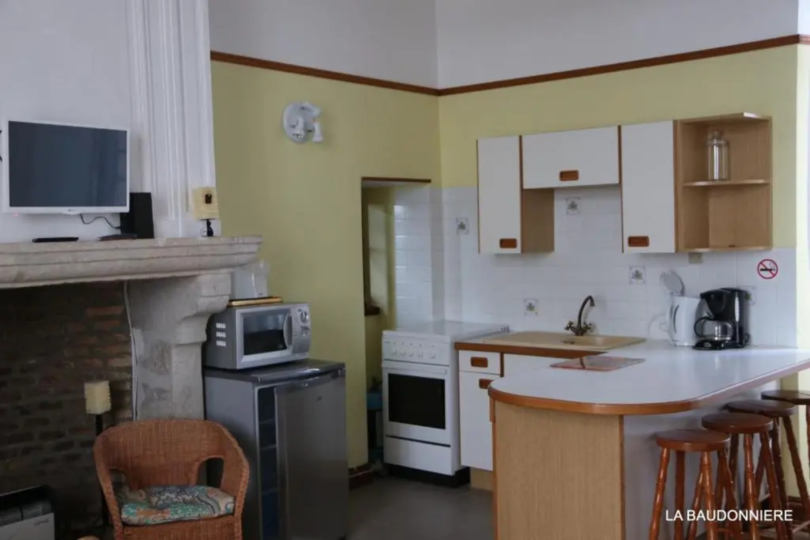 Manoir Courtyard cottage rental Vendee