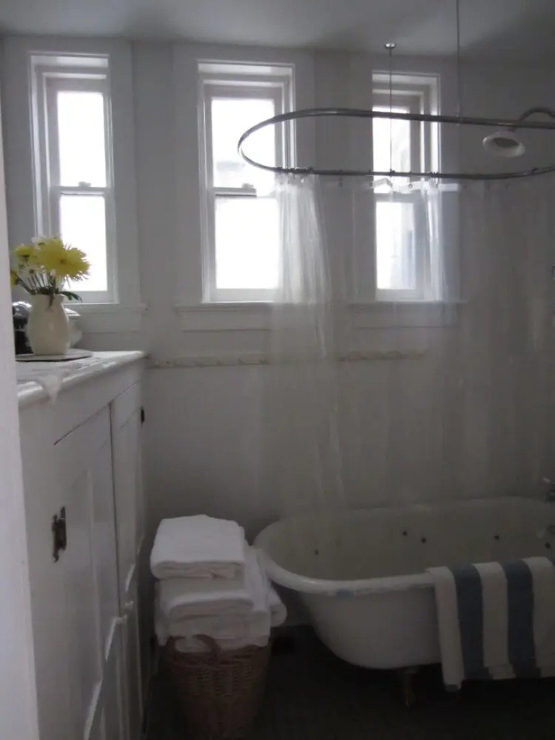 Church Des Artistes Guest House