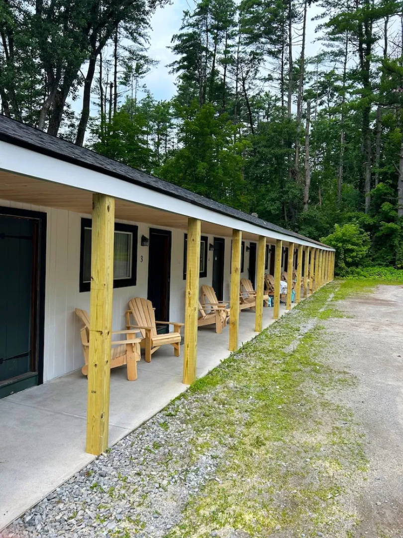 Saratoga Garden Motel