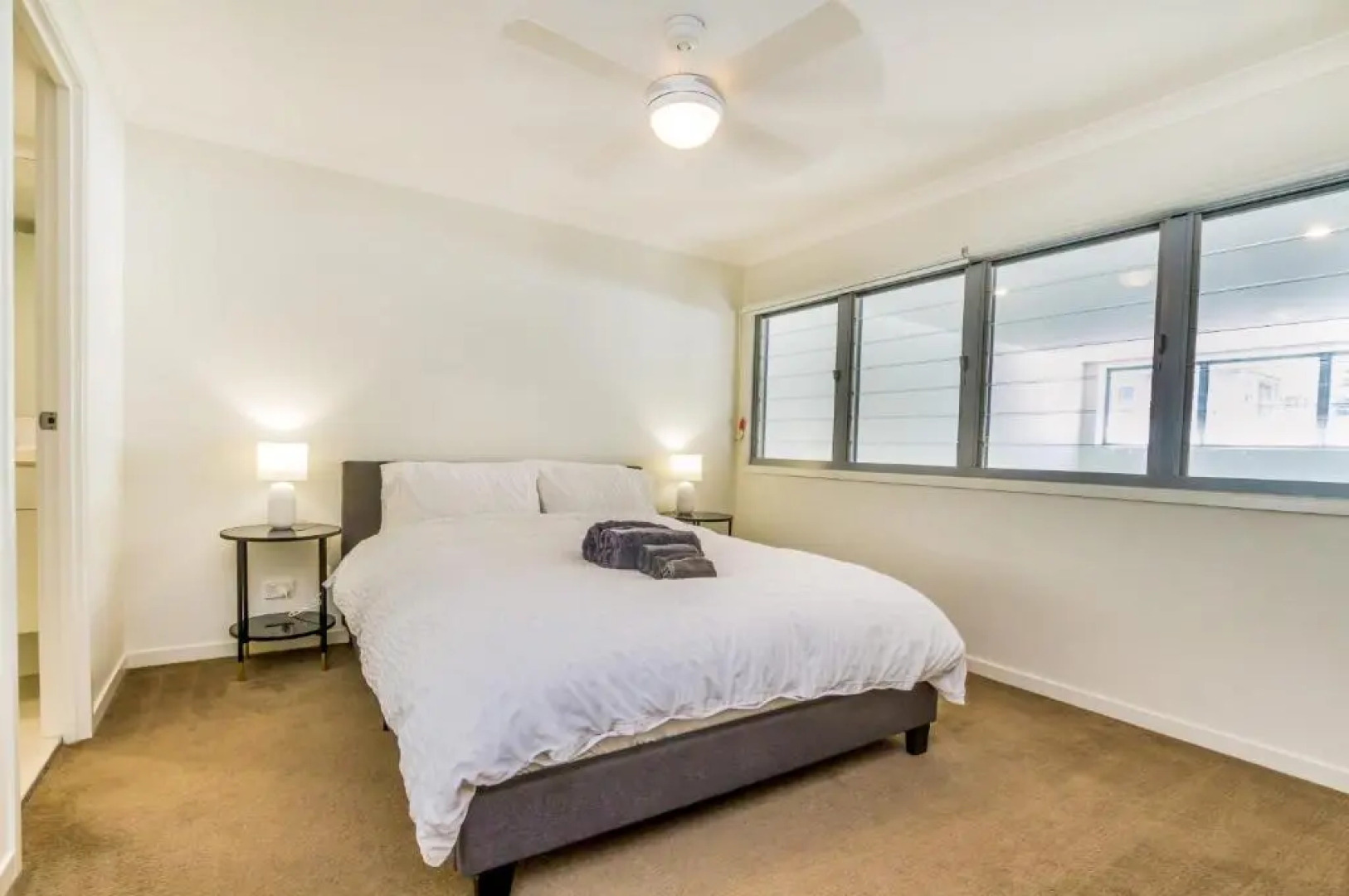 Luxurious 3BDR Townhouse in Great Location