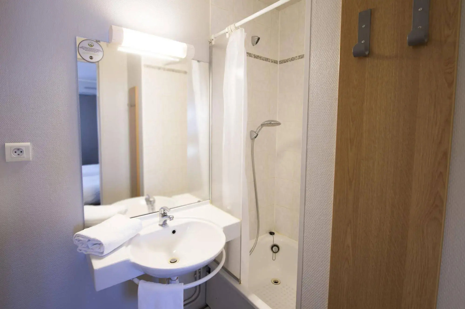 B&B HOTEL Châteauroux Aéroport