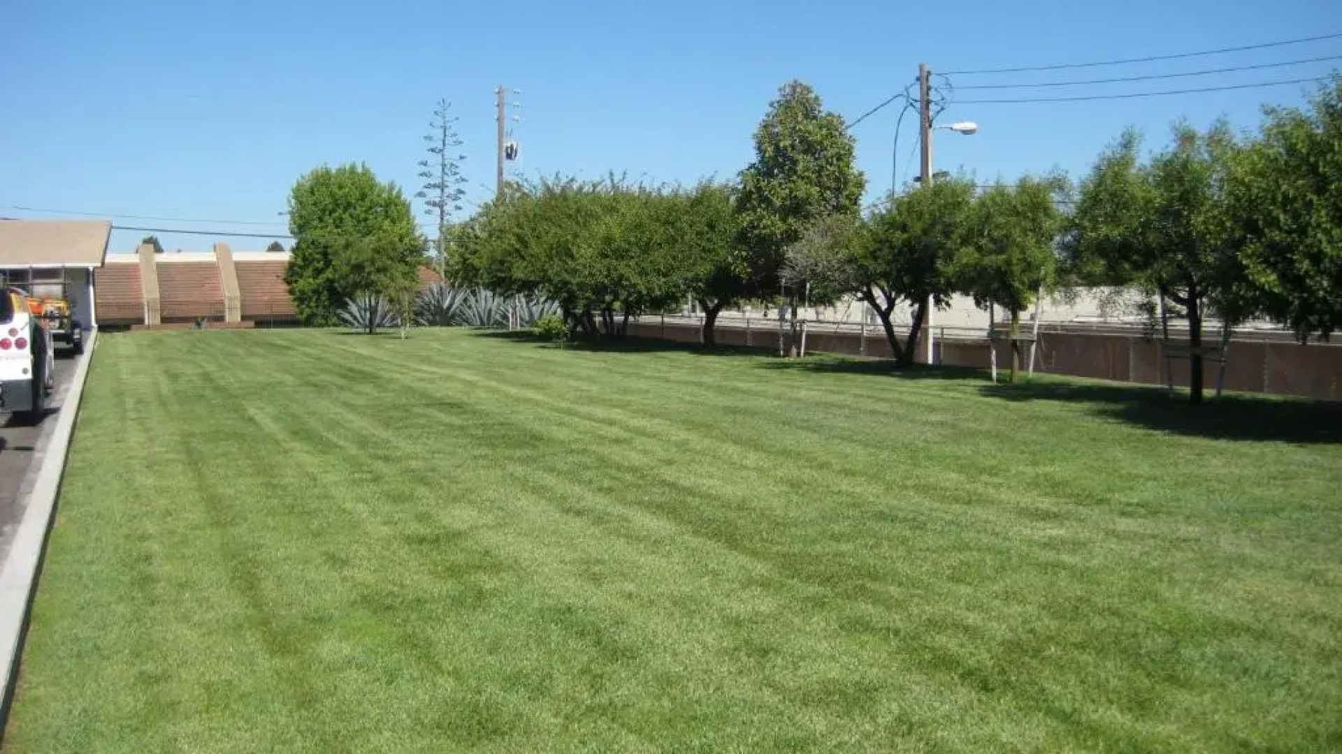 Solaire Inn & Suites