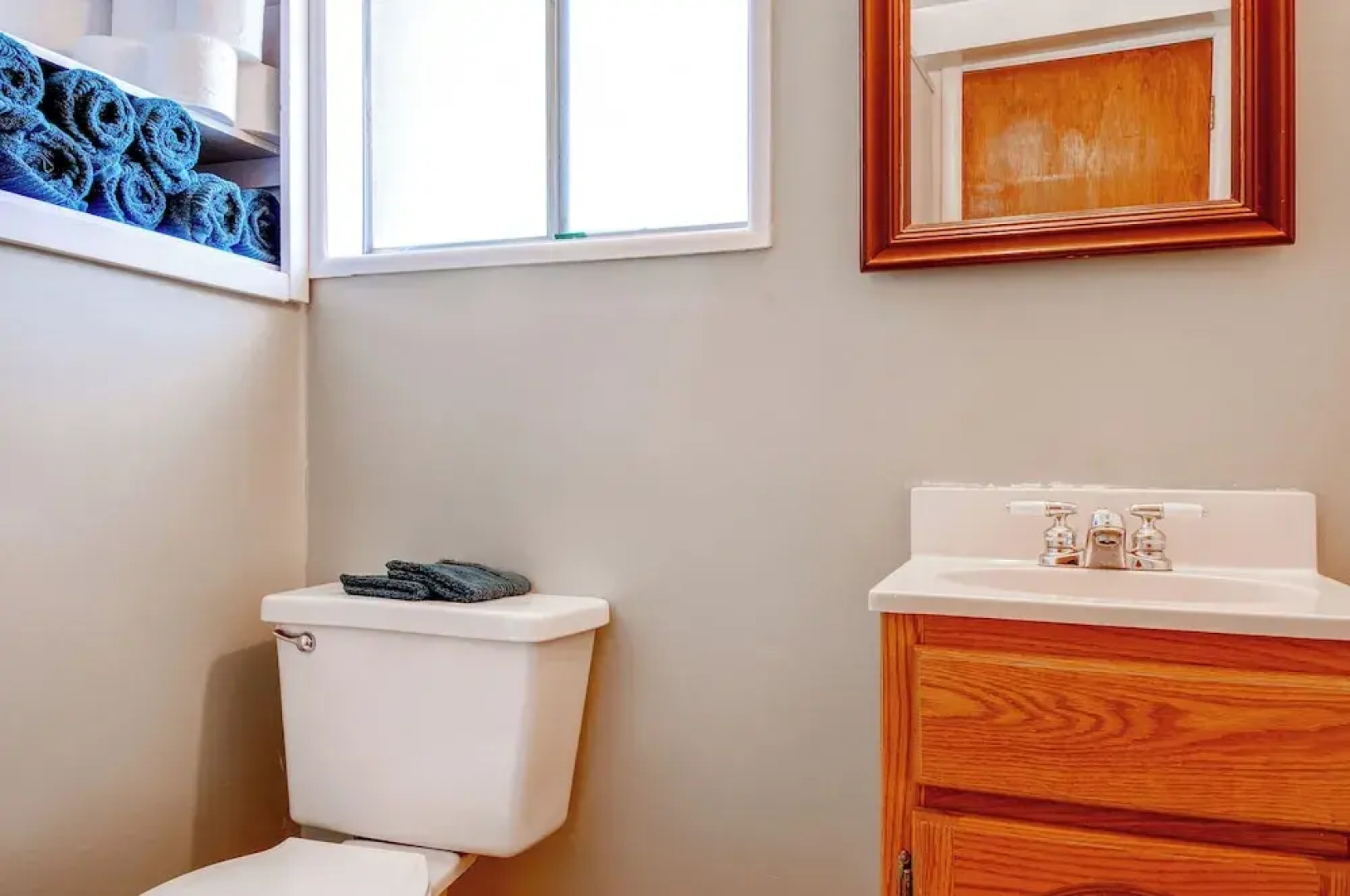 Charming Tropic Home by a Farm: Near Bryce Canyon!