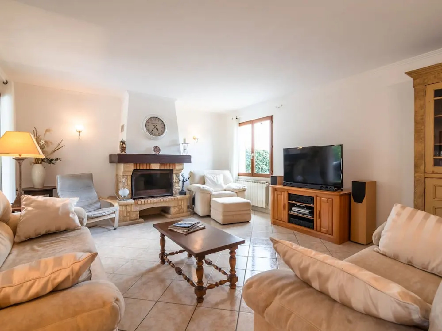 Superb Villa in Olonzac With Swimming Pool, Close to Lake