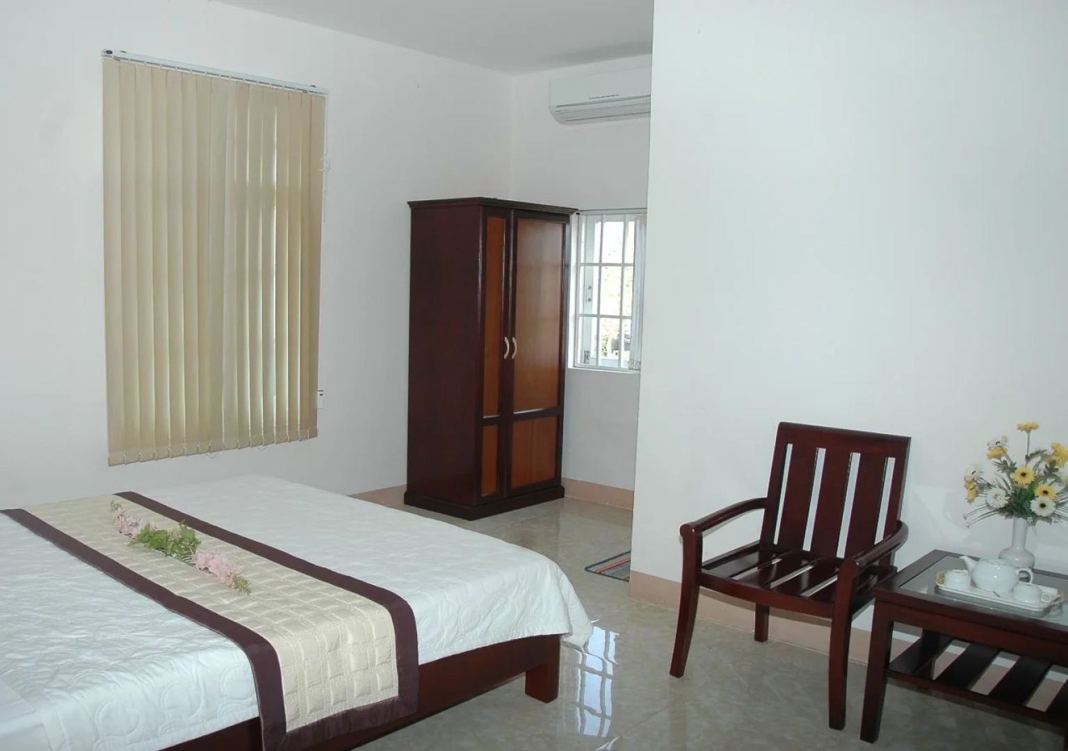 Hoang Chanh Tri Hotel