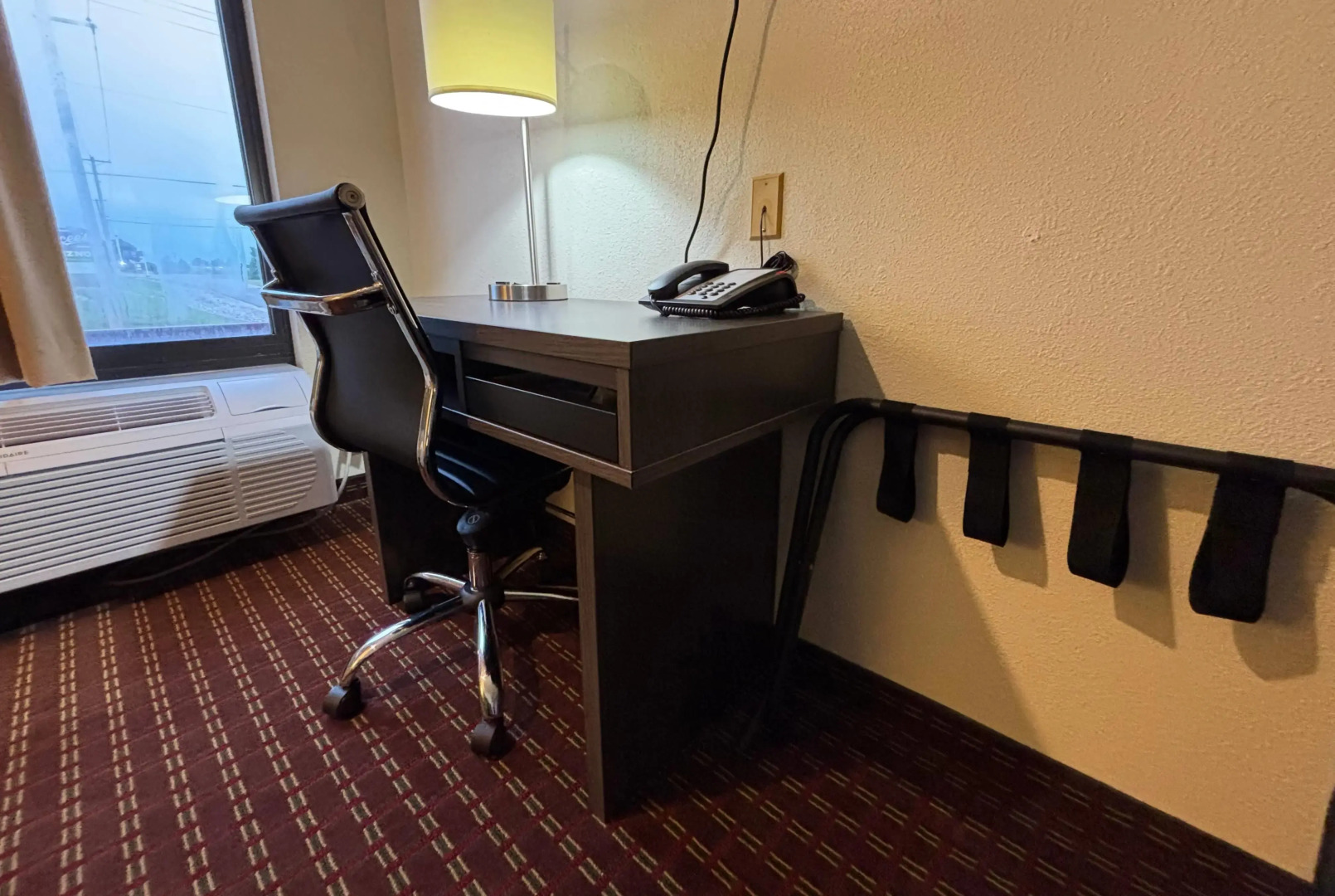 Super 8 by Wyndham Metropolis