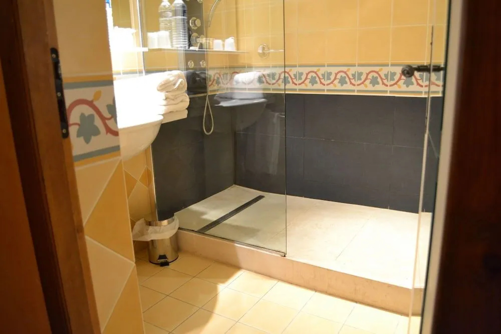 Les Feuilles dAcanthe